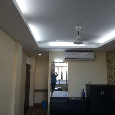 Assam Jatri Niwas Hotel Puri Bagian luar foto