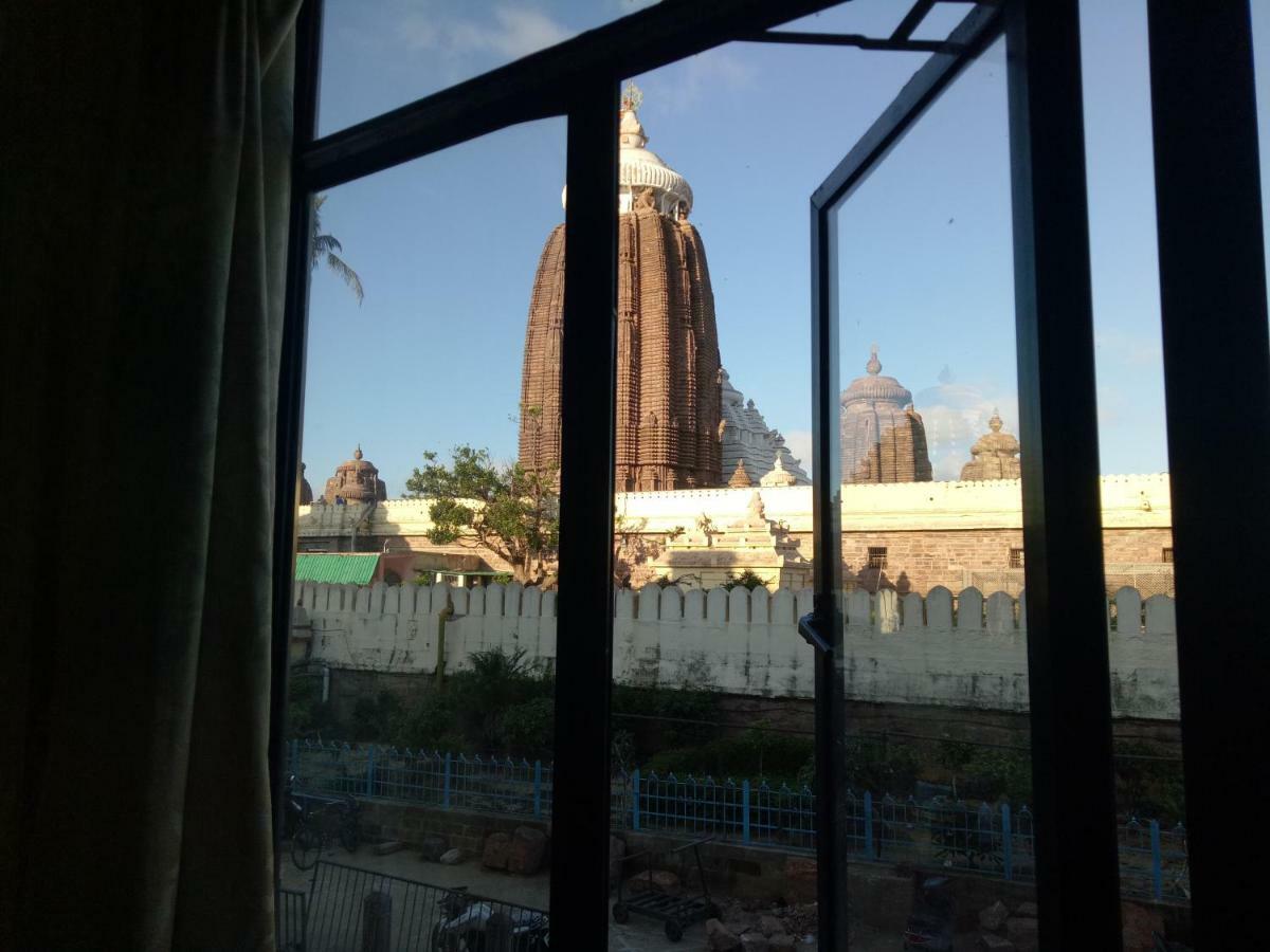 Assam Jatri Niwas Hotel Puri Bagian luar foto